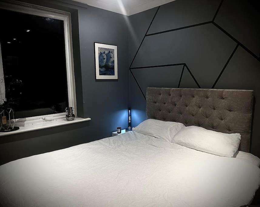 Stunning Luxury Croydon Apartment Gatwick Airport Close เพอร์ลีย์ ภายนอก รูปภาพ