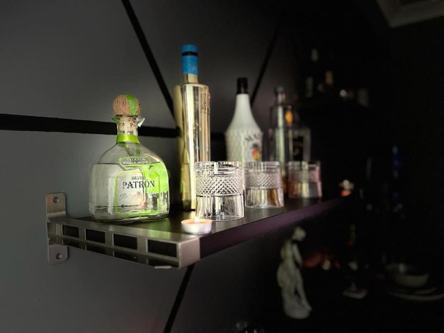 Stunning Luxury Croydon Apartment Gatwick Airport Close เพอร์ลีย์ ภายนอก รูปภาพ