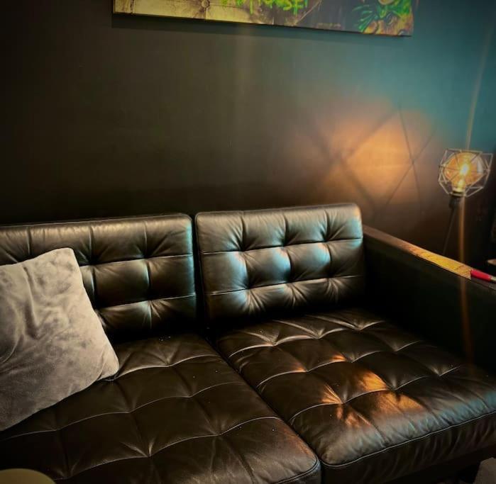 Stunning Luxury Croydon Apartment Gatwick Airport Close เพอร์ลีย์ ภายนอก รูปภาพ