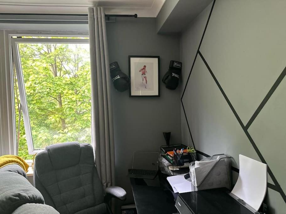 Stunning Luxury Croydon Apartment Gatwick Airport Close เพอร์ลีย์ ภายนอก รูปภาพ