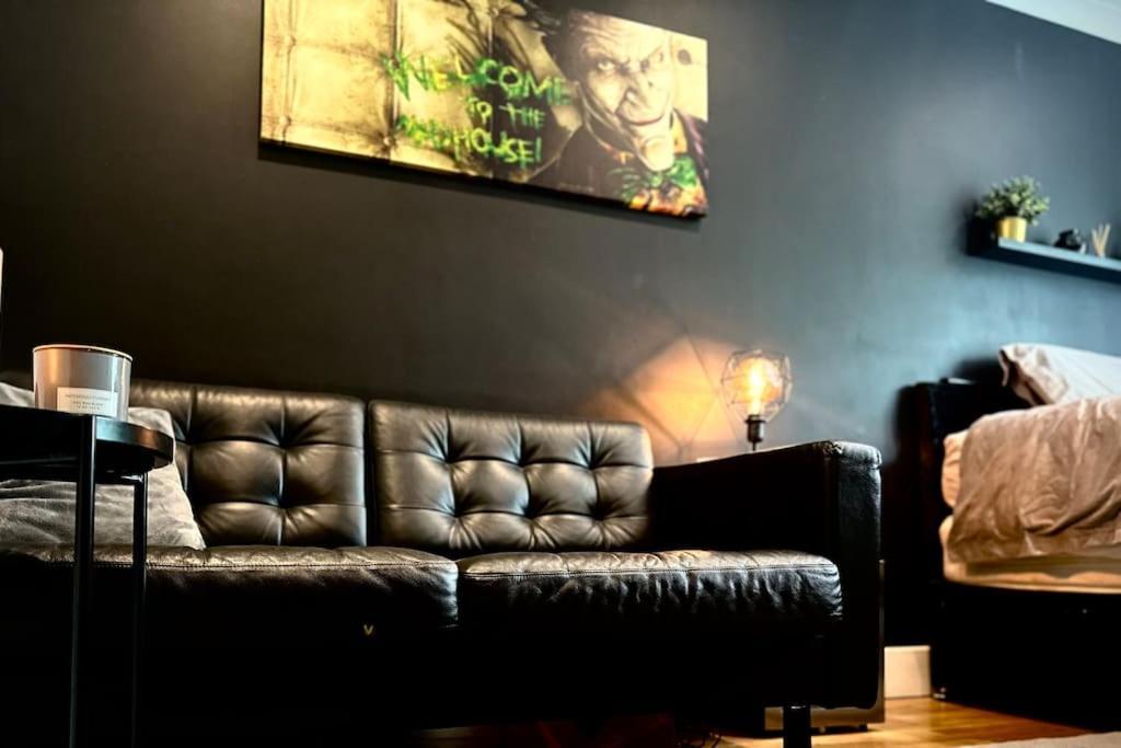 Stunning Luxury Croydon Apartment Gatwick Airport Close เพอร์ลีย์ ภายนอก รูปภาพ